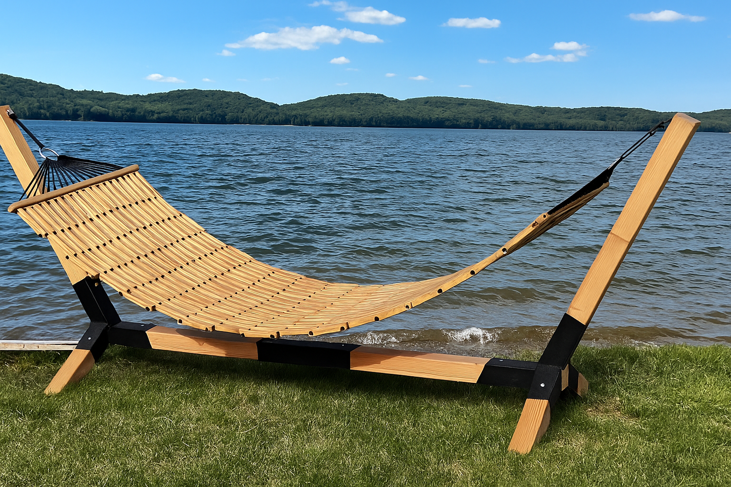 V3 wooden hammock with stand
